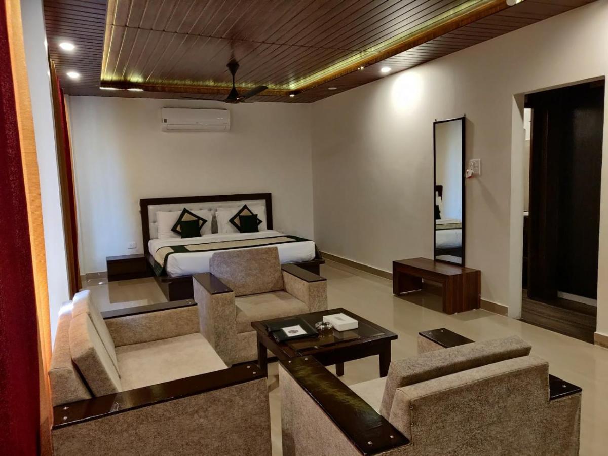 Skywood Resort Shoghi Shogi Esterno foto