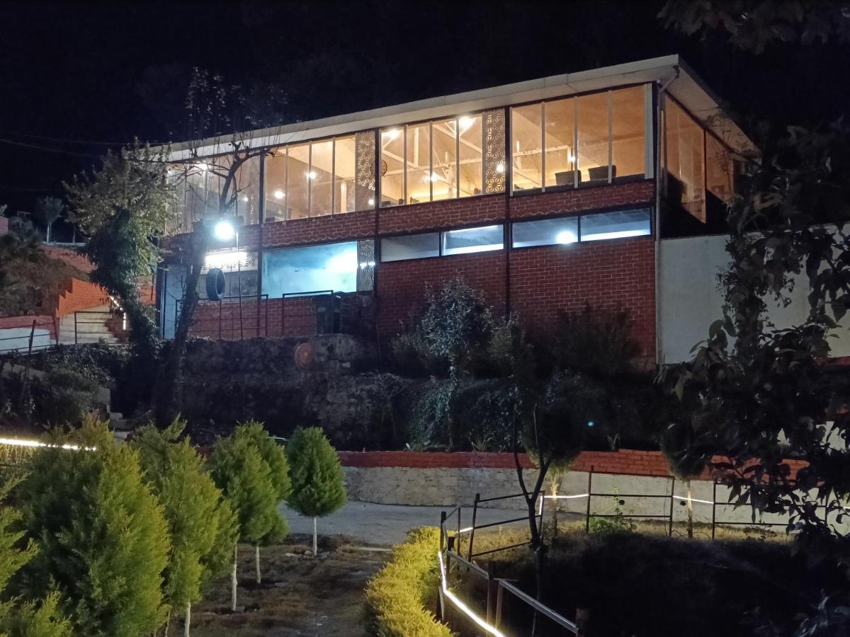 Skywood Resort Shoghi Shogi Esterno foto