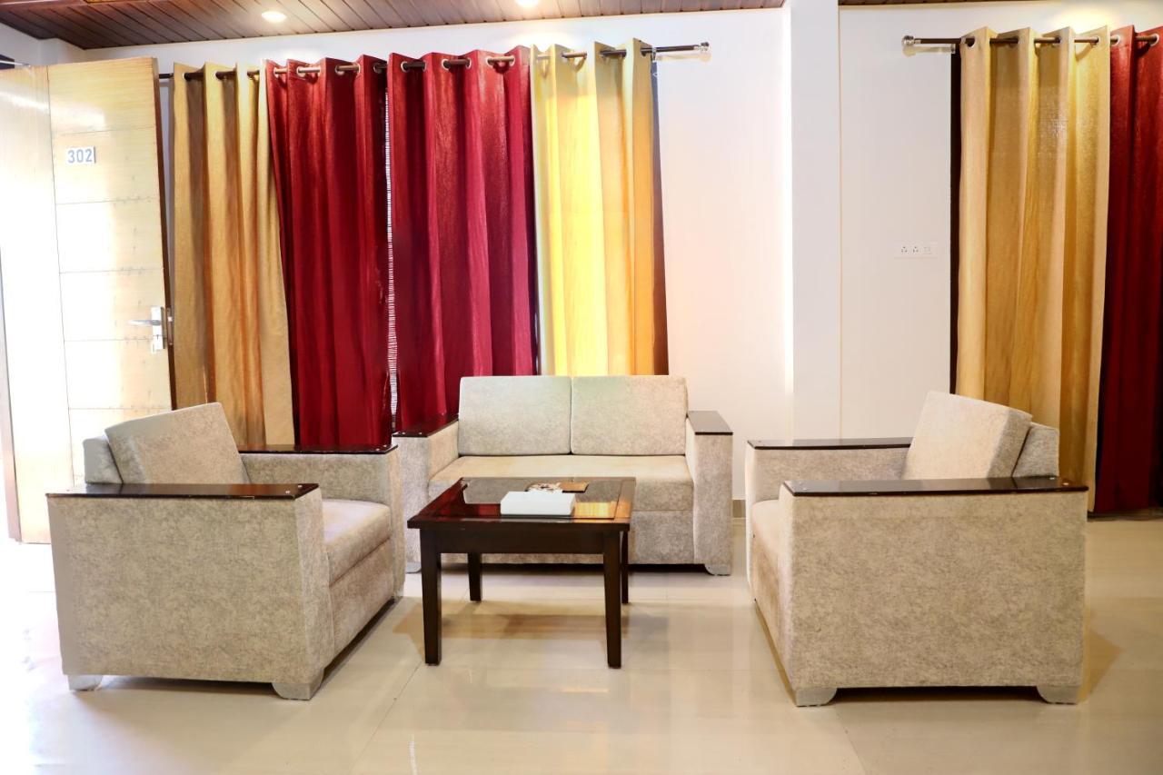 Skywood Resort Shoghi Shogi Esterno foto
