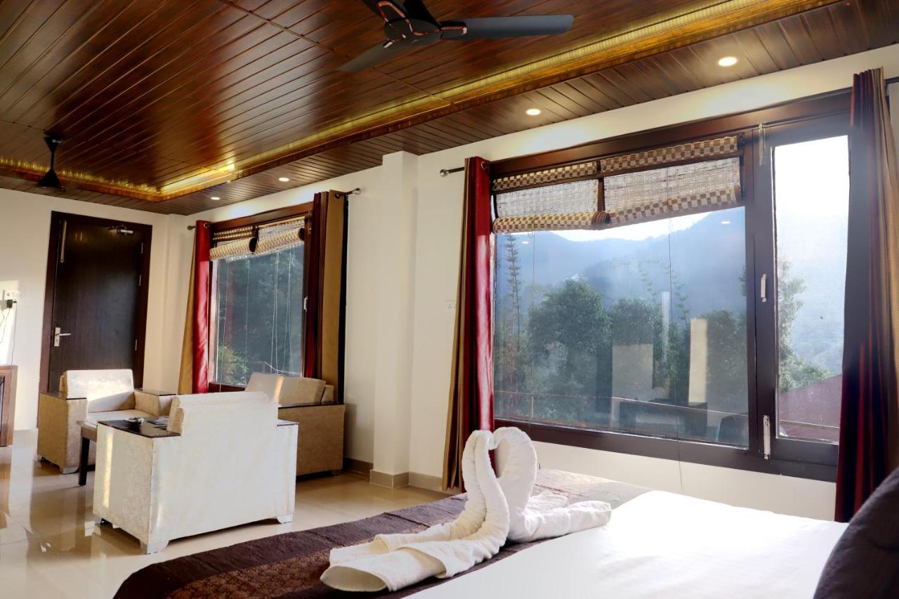 Skywood Resort Shoghi Shogi Esterno foto