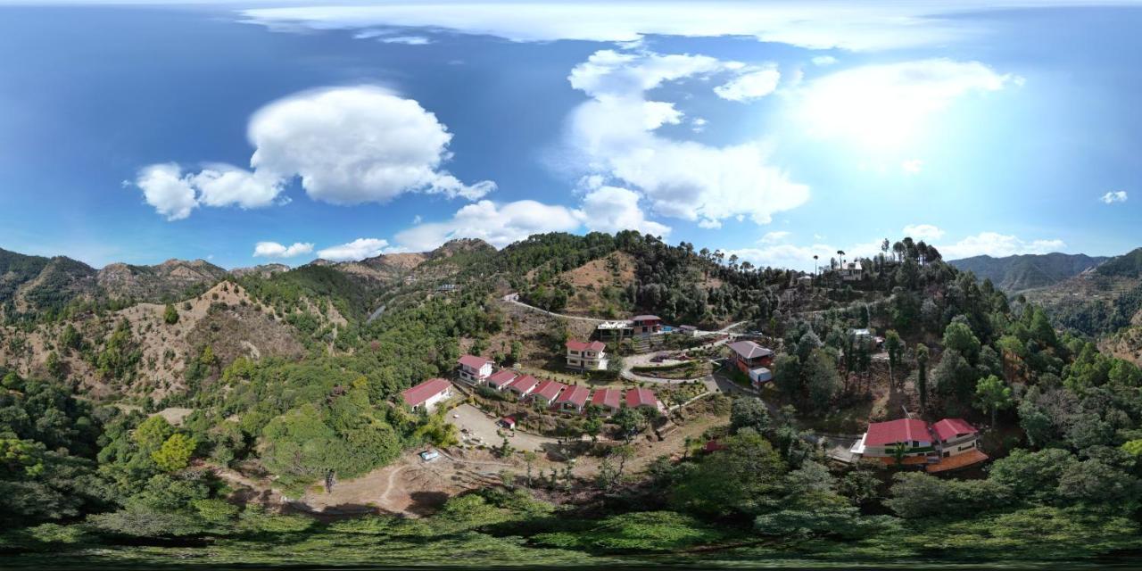 Skywood Resort Shoghi Shogi Esterno foto