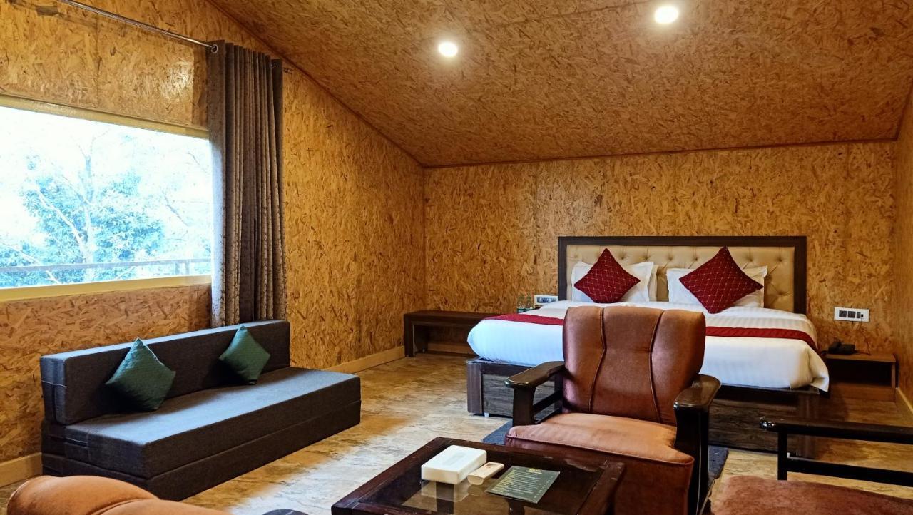 Skywood Resort Shoghi Shogi Esterno foto