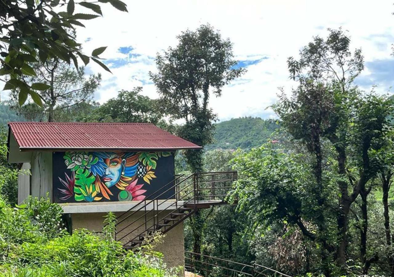 Skywood Resort Shoghi Shogi Esterno foto